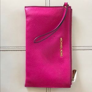 Michael Kors wristlet